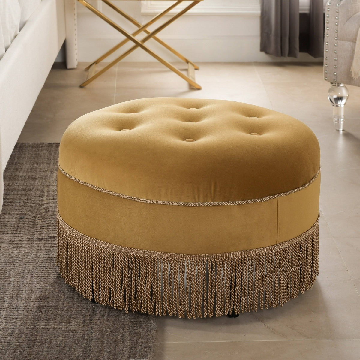Off White Tufted Round Ottoman O287003