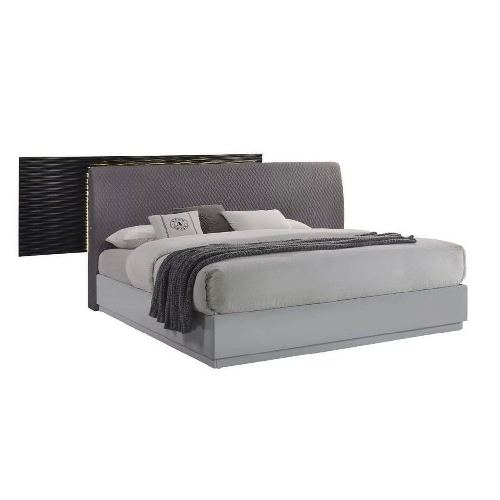 Black Gloss and Gray Gloss Queen 3-Piece Bedroom Set I72360