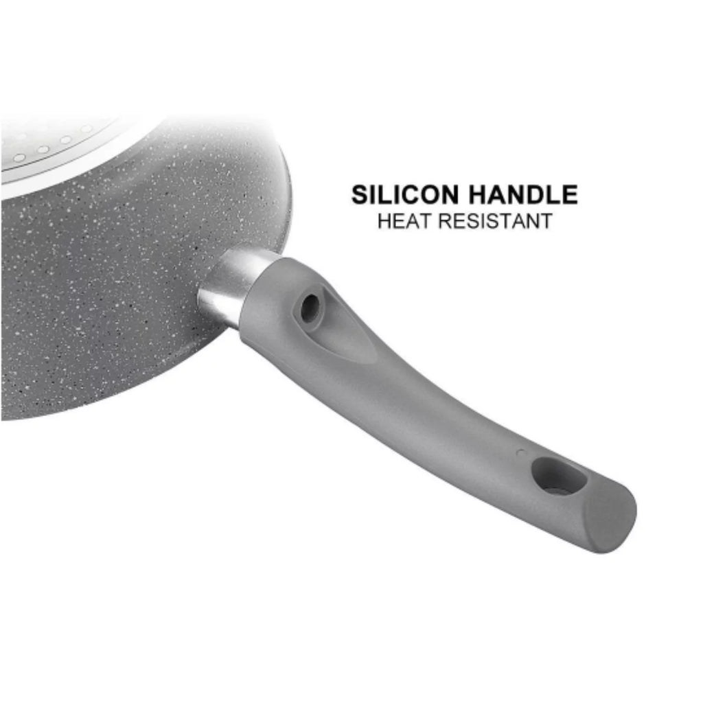 Aluminum 2.5 Quart Sauce Pan with Glass Lid L379708