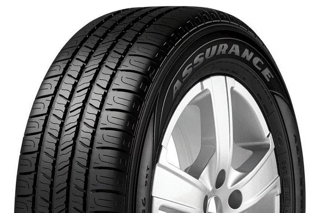 215/60R17 96T All-Season Passenger Tire B726