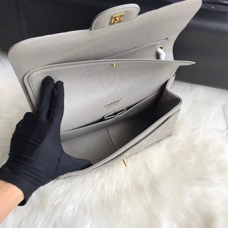 Caviar Calfskin 30Cm Flap Bag R2453