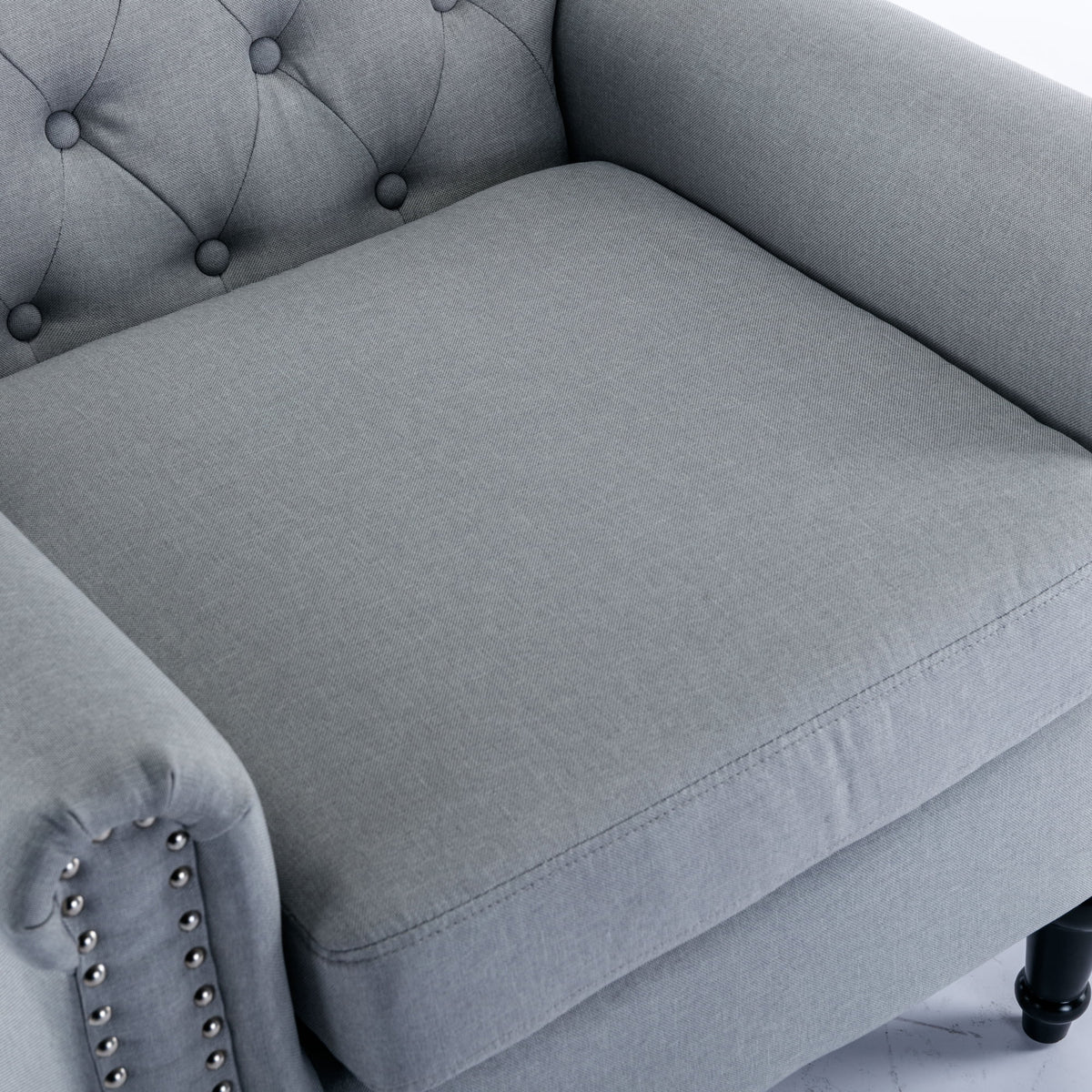 Light Gray Upholstered Tufted Accent Chair with Wood Legs L108338