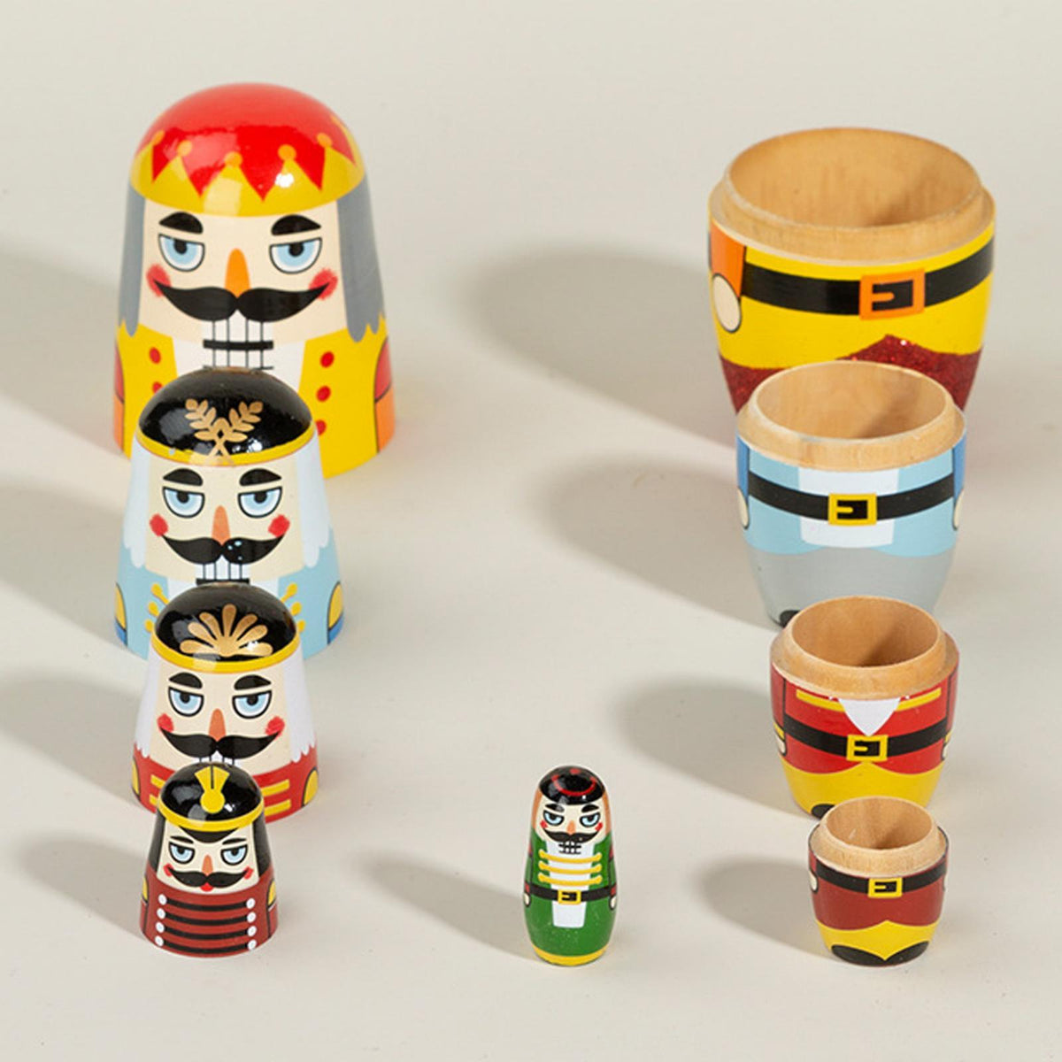 5 Pieces Wooden Matryoshka Dolls Nesting Doll Set I301626