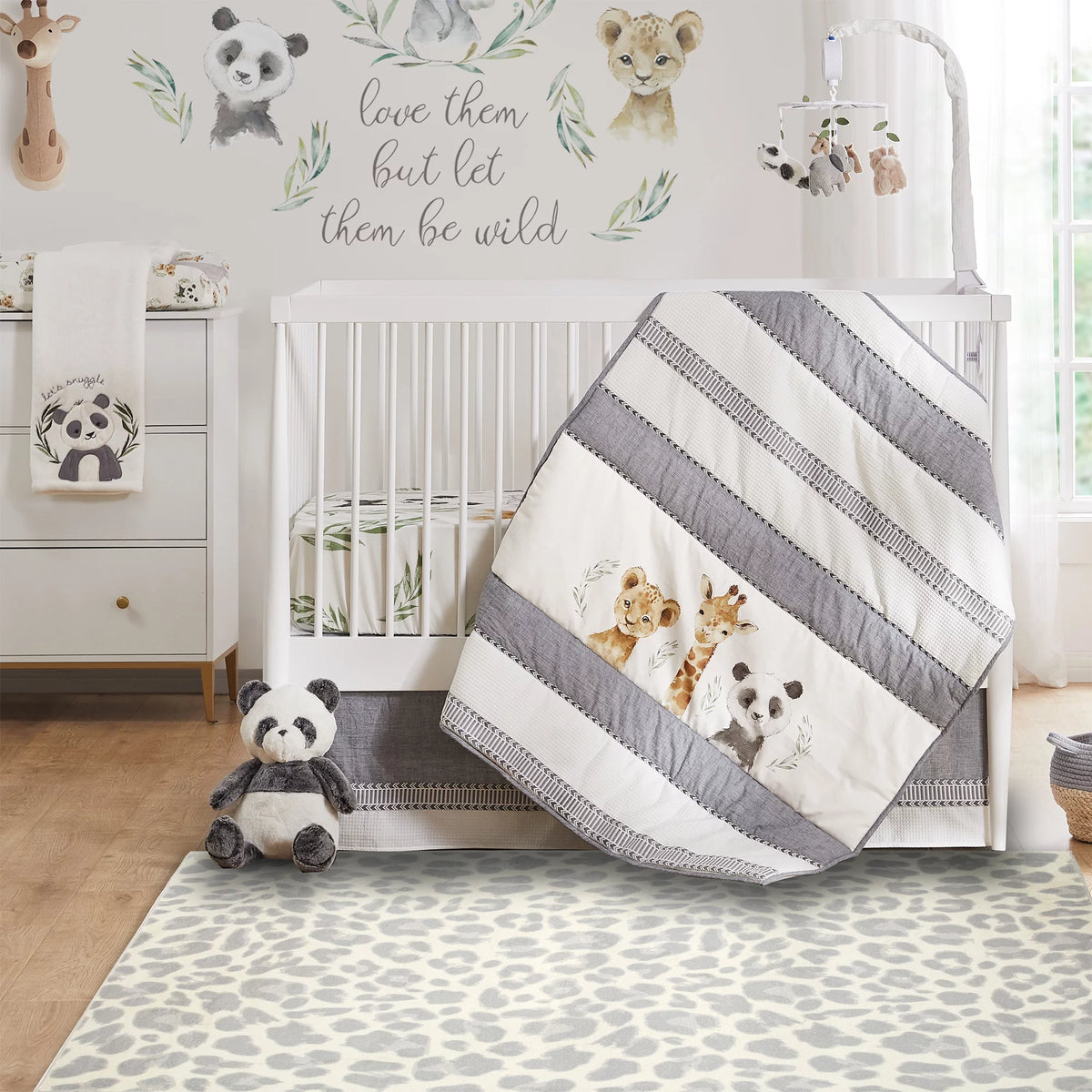 Grey and Cream Leopard 5 x 7 Rug T472