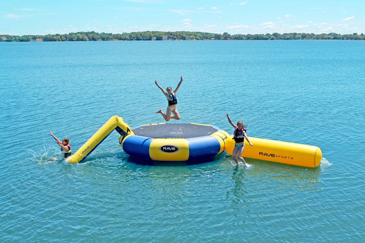 Bongo 13 Water Bouncer with Small Slide and Small Log M351