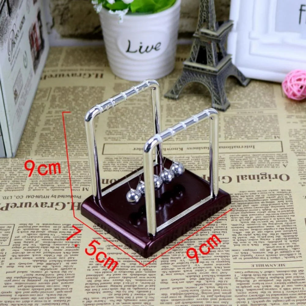 Newton's Cradle Balance Balls R775419