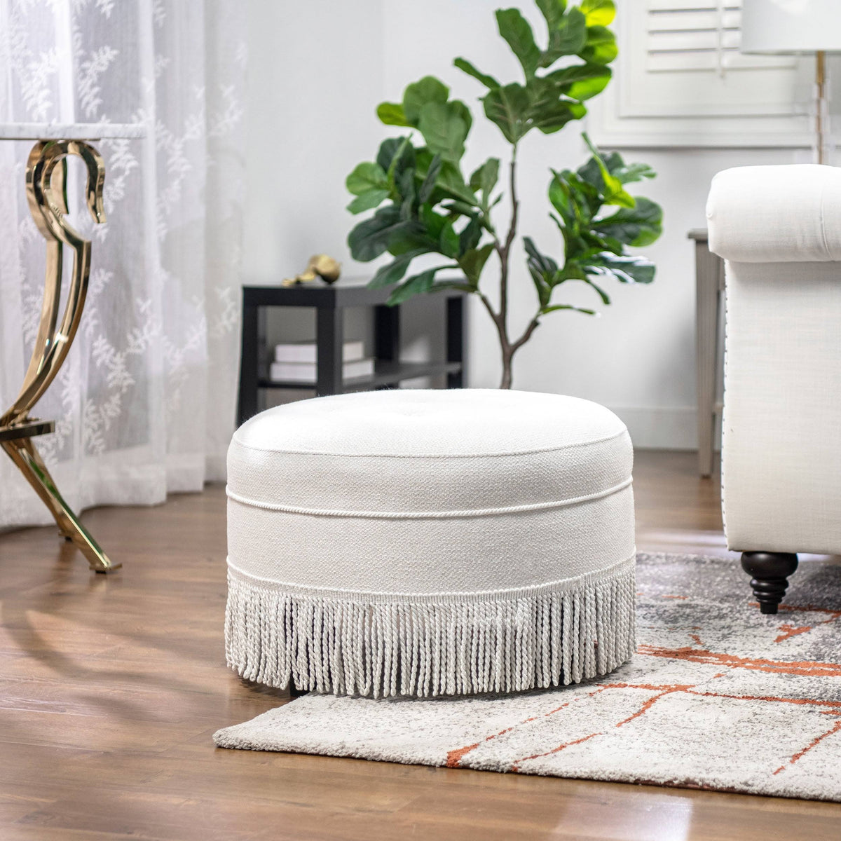 Off White Tufted Round Ottoman O287003